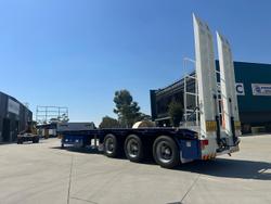 2025 CIMC
45' Drop Deck With Single Ramps