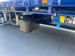 2025 CIMC
45' Drop Deck With Single Ramps