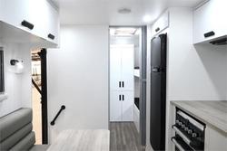 2025 VICTORY CARAVANS Trophy 21'6 bunk