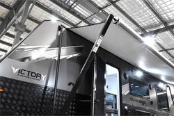 2025 VICTORY CARAVANS Trophy 21'6 bunk