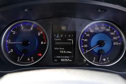 2017 Toyota
                Hilux SR5