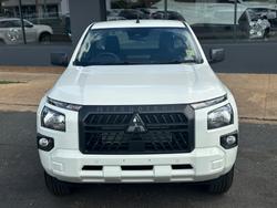 2025 MITSUBISHI TRITON GLX