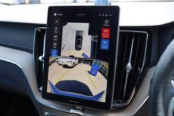 2025 Volvo XC60 Ultra T8 Plug-In Hybrid