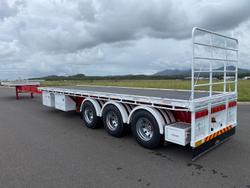 2024 Lusty Pumpa 45' Flat Top Extendable R/Train Lead Trailer