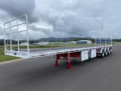 2024 Lusty Pumpa 45' Flat Top Extendable R/Train Lead Trailer