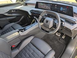 2025 Peugeot
3008 GT Premium Hybrid