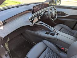 2025 Peugeot
3008 GT Premium Hybrid