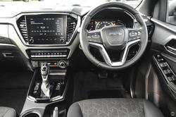 2025 Isuzu
                D-MAX LS-U