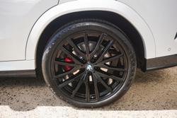 2022 BMW
X6 xDrive40i M Sport