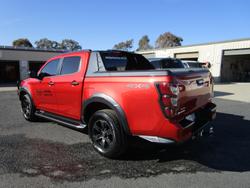 2024 Isuzu
D-MAX X-TERRAIN