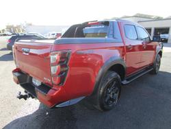 2024 Isuzu
D-MAX X-TERRAIN
