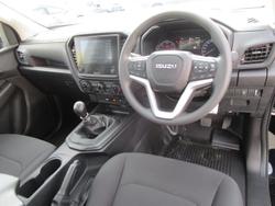 2024 Isuzu
D-MAX SX