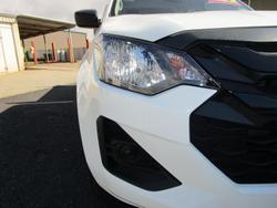 2025 Isuzu
D-MAX SX