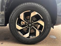 2024 Mitsubishi Pajero Sport GLS