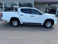 2021 Mitsubishi
Triton GLX+