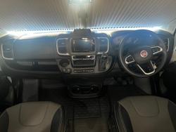 2025 Avan Ovation M6 Island Bed