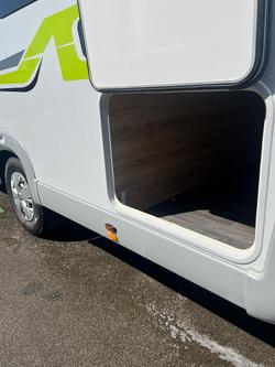 2025 Avan Ovation M6 Island Bed