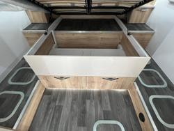 2025 Avan Ovation M6 Island Bed