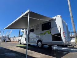 2025 Avan Ovation M6 Island Bed