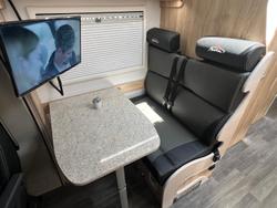 2025 Avan Ovation M6 Island Bed