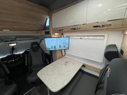 2025 Avan Ovation M6 Island Bed