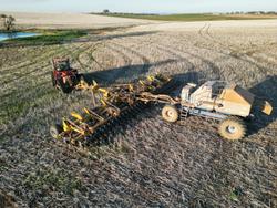 0 SERAFIN ULTISOW FORWARD FOLD S1872 SINGLE DISC SEEDER USED YELLOW
