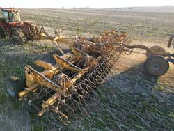 0 SERAFIN ULTISOW FORWARD FOLD S1872 SINGLE DISC SEEDER USED YELLOW