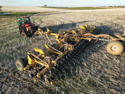 0 SERAFIN ULTISOW FORWARD FOLD S1872 SINGLE DISC SEEDER USED YELLOW