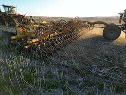 0 SERAFIN ULTISOW FORWARD FOLD S1872 SINGLE DISC SEEDER USED YELLOW