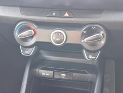 2023 Kia
Stonic S