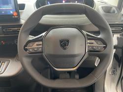 2024 Peugeot
Partner Pro