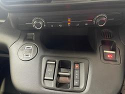 2024 Peugeot
Partner Pro