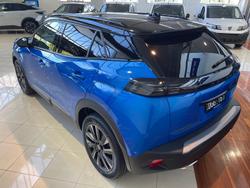 2024 Peugeot
2008 GT Hybrid