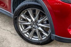 2018 Mazda
CX-5 Akera