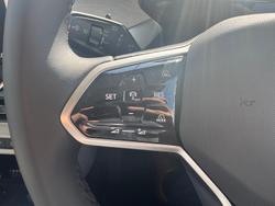 2024 Volkswagen ID. Buzz Pro BEV560