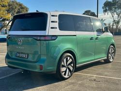 2024 Volkswagen ID. Buzz Pro BEV560