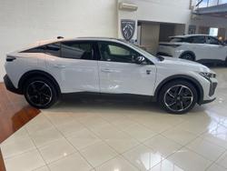 2024 Peugeot 408 GT Premium Hybrid