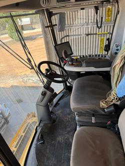 2016 New Holland
Cr7.90 Combine Harvester