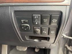 2017 Toyota
                Landcruiser VX