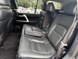 2017 Toyota
                Landcruiser VX