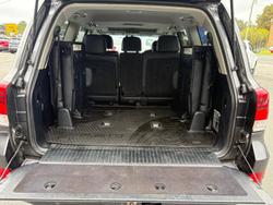 2017 Toyota
                Landcruiser VX