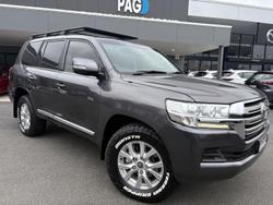 2017 Toyota
                Landcruiser VX