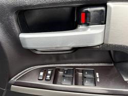 2017 Toyota
                Landcruiser VX