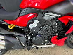 2024 Ducati Diavel V4 Diavel Red