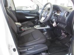 2022 Nissan
Navara SL
