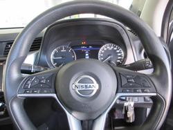 2022 Nissan
Navara SL