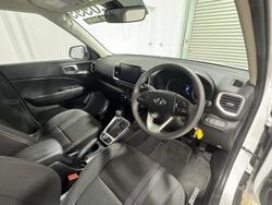 2021 Hyundai
                Venue 