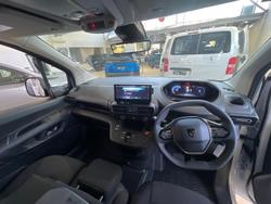 2024 Peugeot
Partner Pro