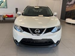 2017 Nissan
                QASHQAI Ti