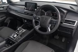2023 Mitsubishi
                Outlander ES
